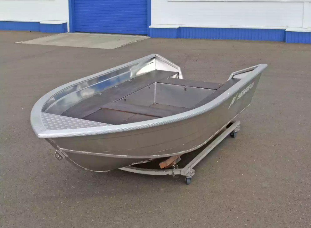 Алюминиевая лодка  Неман-420 в Твери