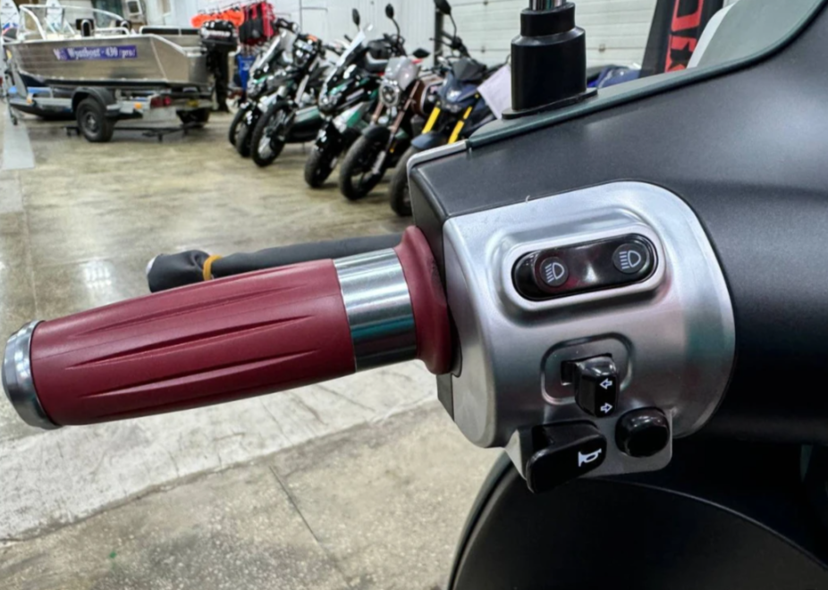 Скутер PROMAX Miami 240 (49) в Твери