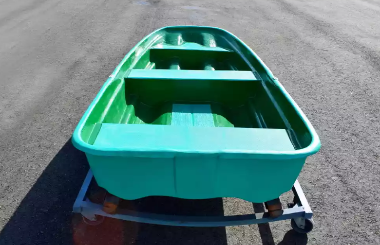 Стеклопластиковая лодка Старт (тримаран) в Твери