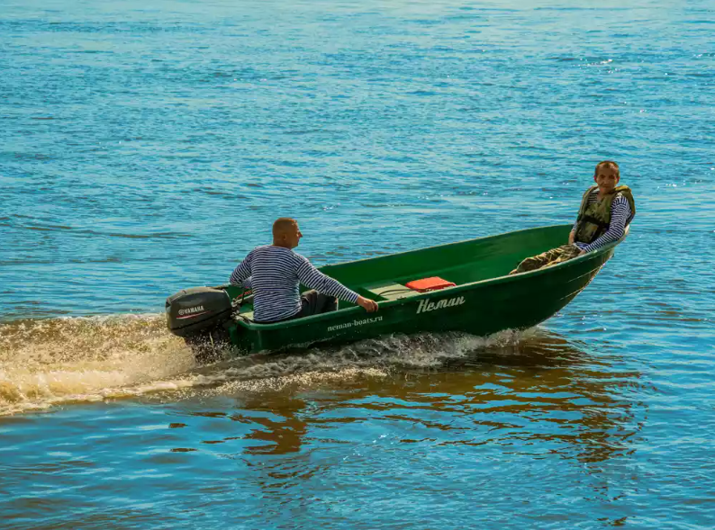 Стеклопластиковая лодка Neman-340 (тримаран) в Твери