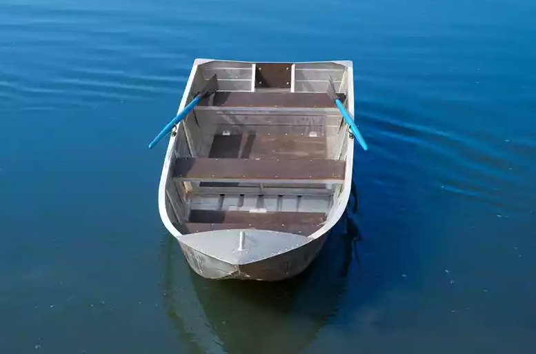 Алюминиевая лодка Вятка-Профи 32 в Твери