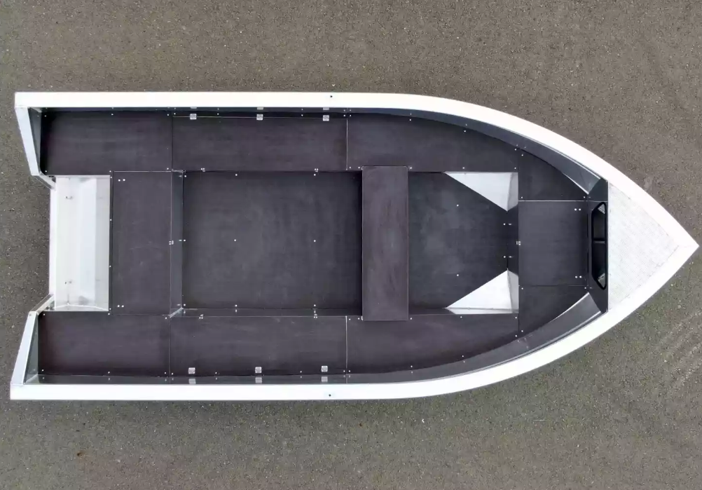 Алюминиевая лодка  Неман-420 в Твери