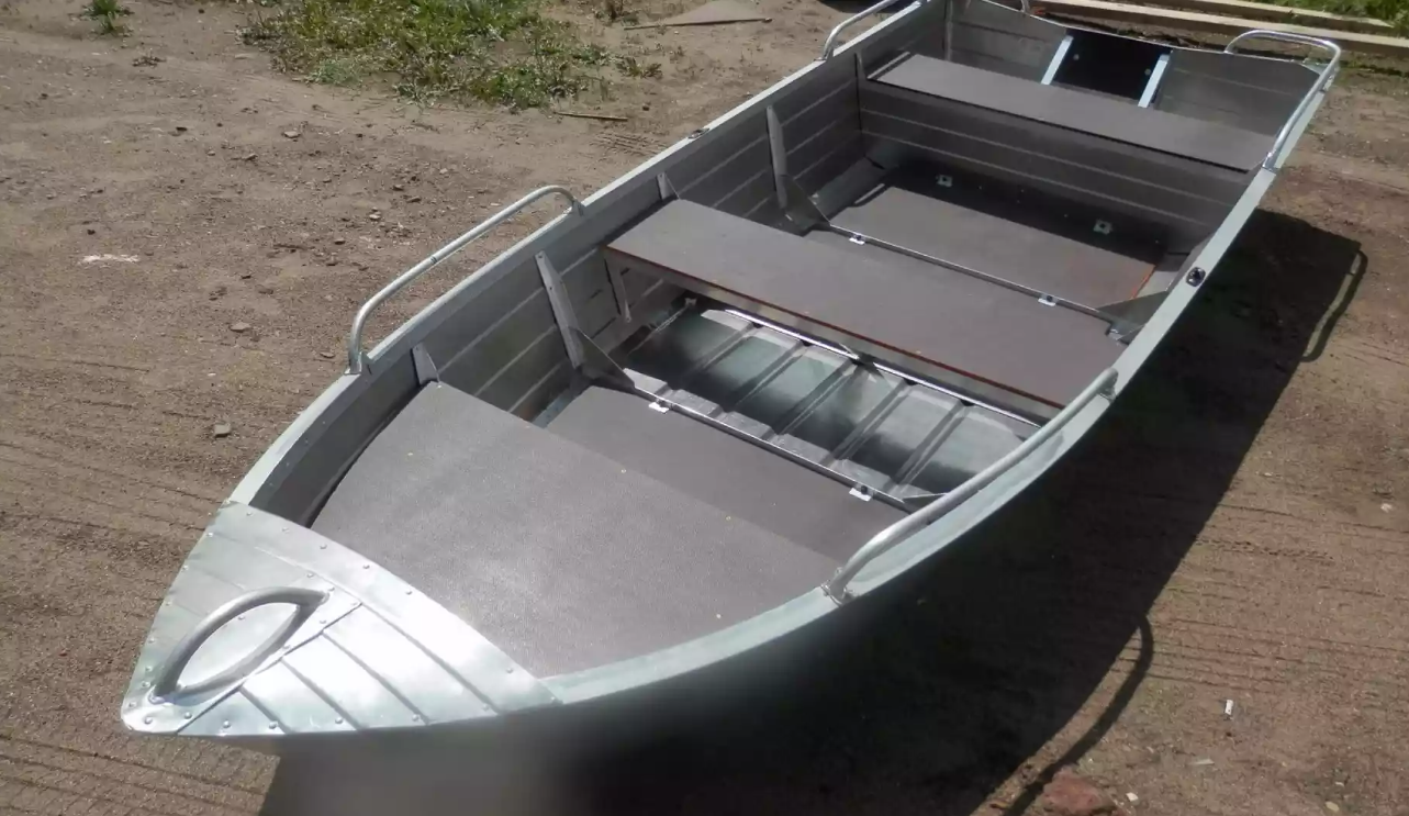 Алюминиевая лодка Вятка-Профи 32 в Твери