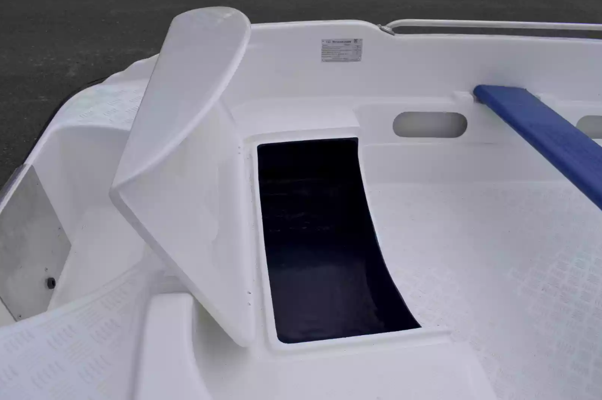 Стеклопластиковая лодка Пингвин New (тримаран) в Твери