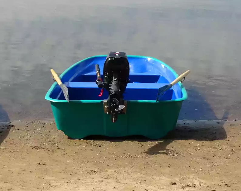 Стеклопластиковая лодка Старт (тримаран) в Твери