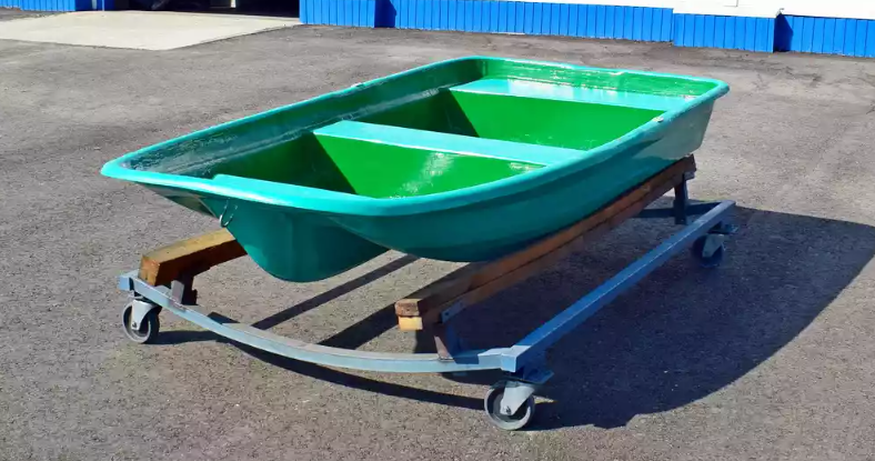 Стеклопластиковая лодка Старт (тримаран) в Твери