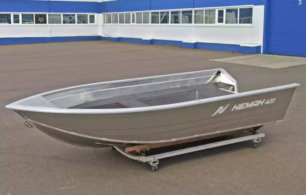 Алюминиевая лодка  Неман-420 в Твери