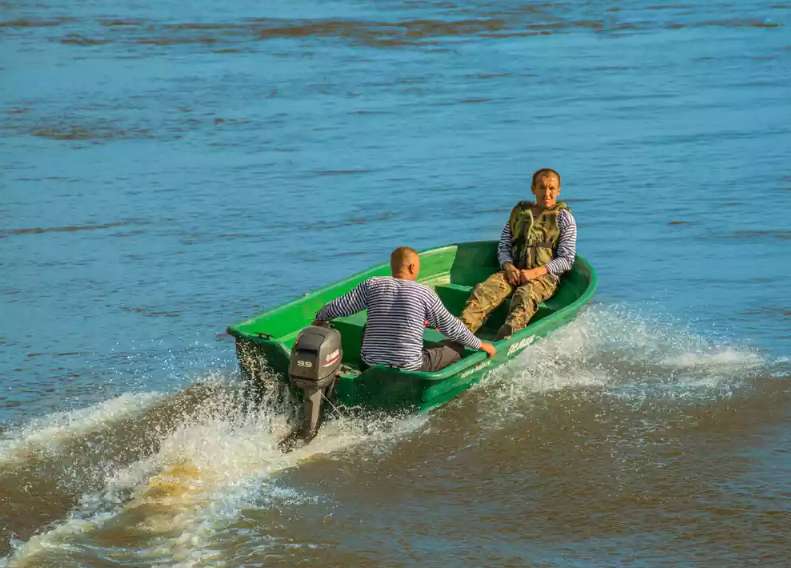 Стеклопластиковая лодка Neman-340 (тримаран) в Твери