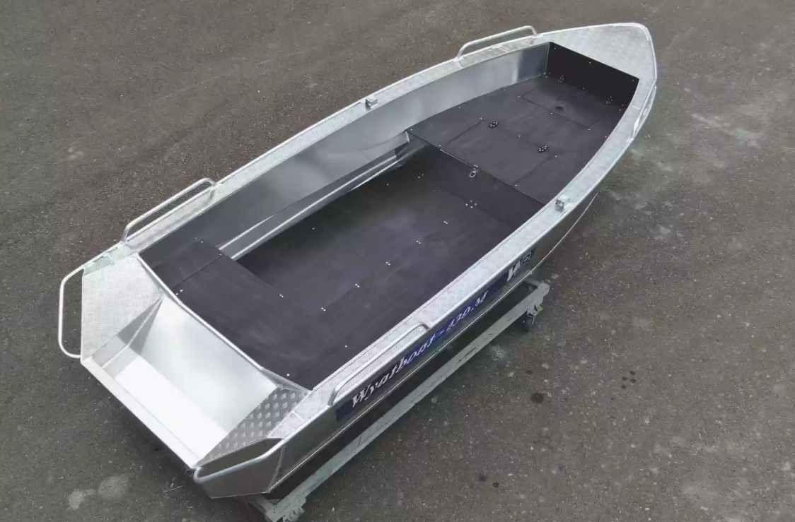 Алюминиевая лодка  Wyatboat-430М FISH в Твери