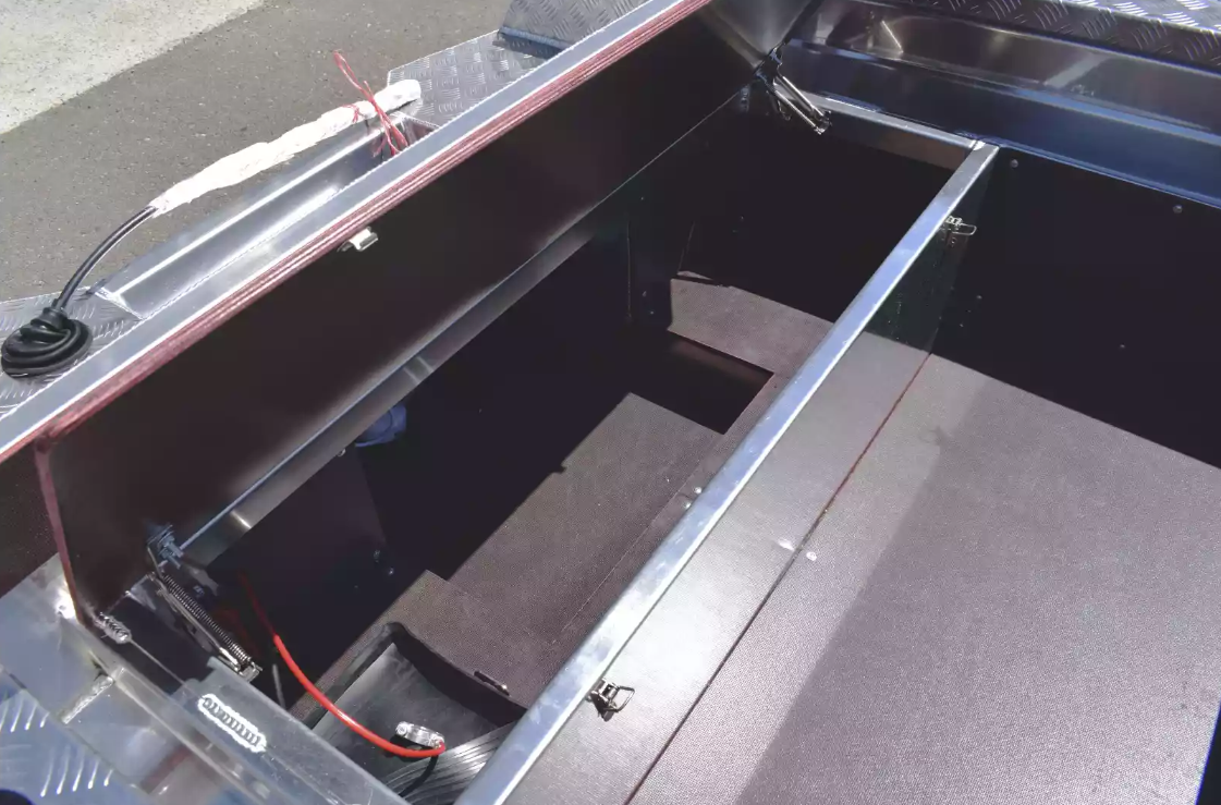 Алюминиевая лодка Wyatboat-390 DCM в Твери