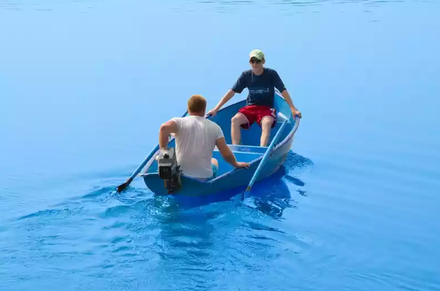 Стеклопластиковая лодка Омуль в Твери