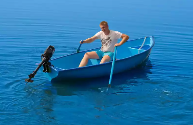 Стеклопластиковая лодка Омуль в Твери