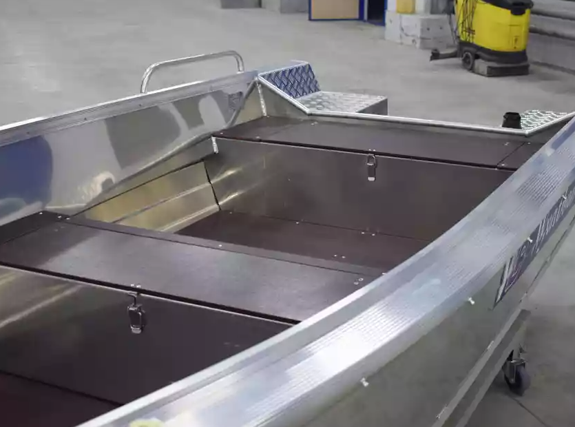 Алюминиевая лодка  Wyatboat-430 Р в Твери