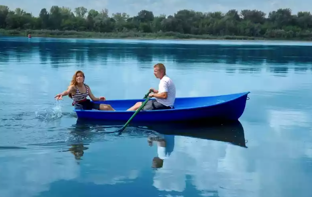 Стеклопластиковая лодка Дельфин в Твери