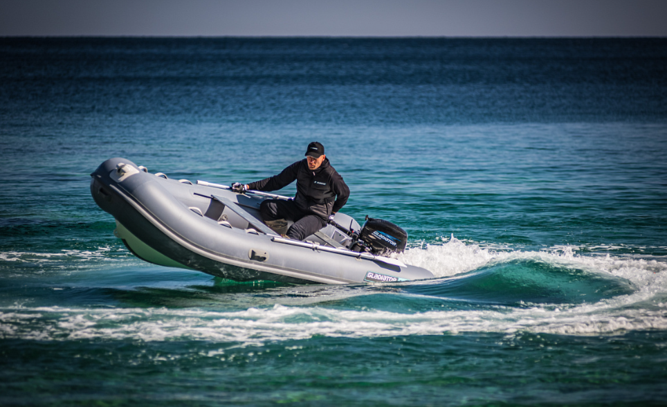 Лодка GLADIATOR RIB380AL в Твери