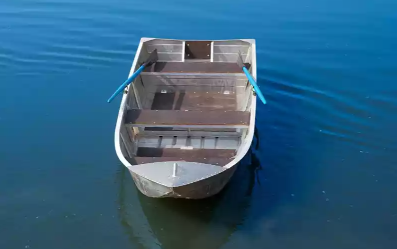 Алюминиевая лодка Вятка-Профи 37 в Твери