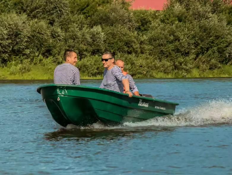 Стеклопластиковая лодка Neman-340 (тримаран) в Твери