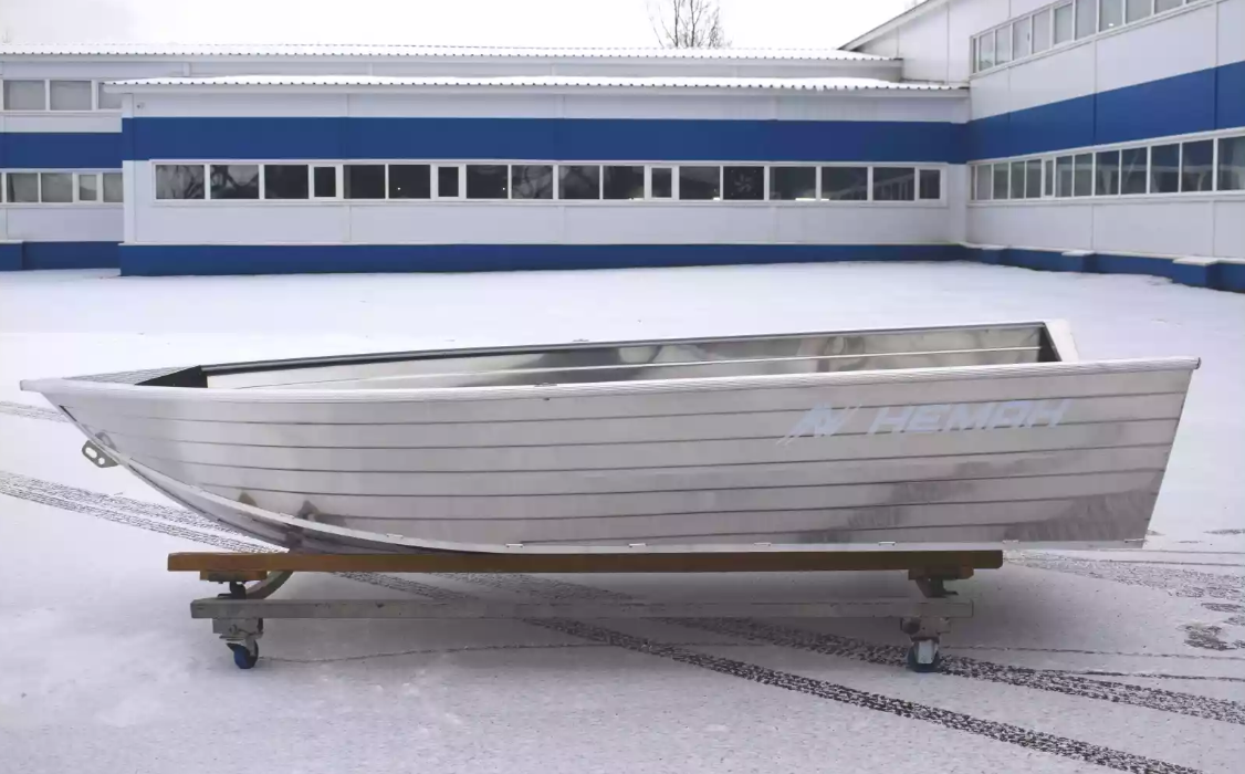 Алюминиевая лодка Неман-400 в Твери