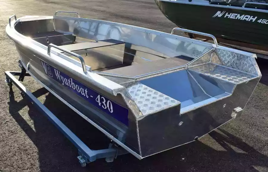 Алюминиевая лодка  Wyatboat-430 Р в Твери