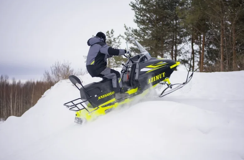 Миниснегоход Бурлак Азимут 20 л.с. , эл.запуск, реверс, тормоз гидравл, капот черный в Твери