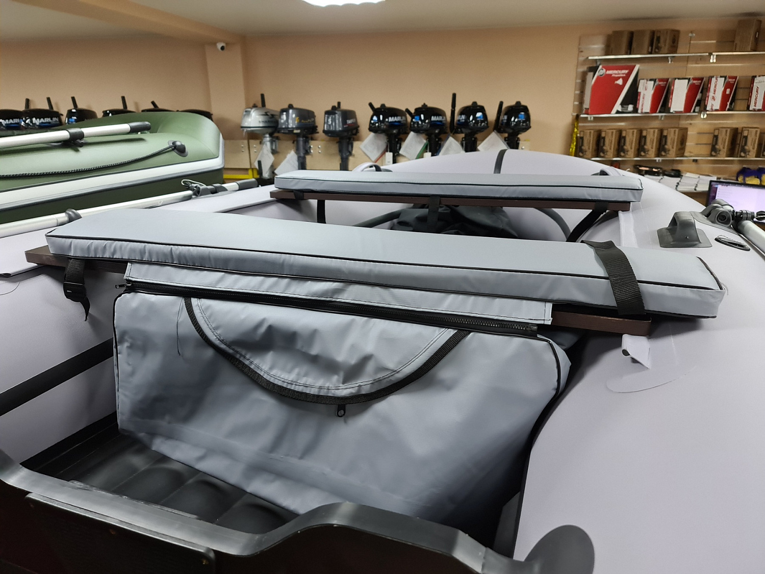 КОМПЛЕКТ МЯГКИХ НАКЛАДОК С СУМКОЙ ДЛЯ ЛОДОК 90Х20 СЕРЫЙ в Твери