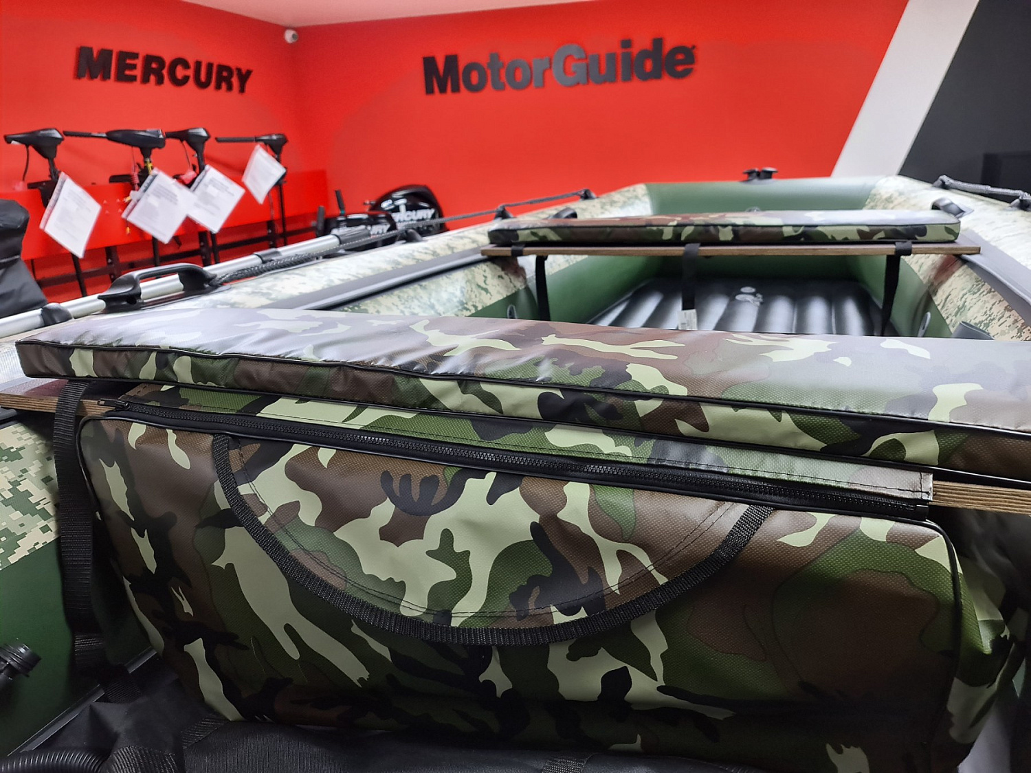 КОМПЛЕКТ МЯГКИХ НАКЛАДОК С СУМКОЙ ДЛЯ ЛОДОК 105Х20 КАМУФЛЯЖ в Твери