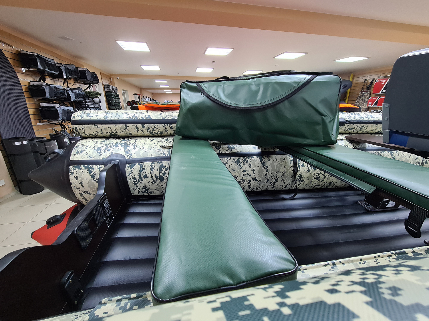 КОМПЛЕКТ МЯГКИХ НАКЛАДОК С СУМКОЙ ДЛЯ ЛОДОК 110Х20 ЗЕЛЕНЫЙ в Твери