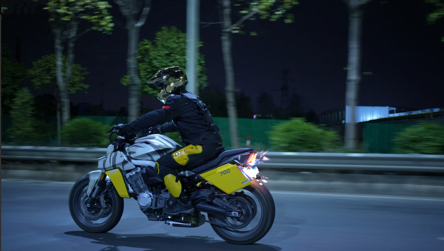 Мотоцикл Benda LFS 700 в Твери