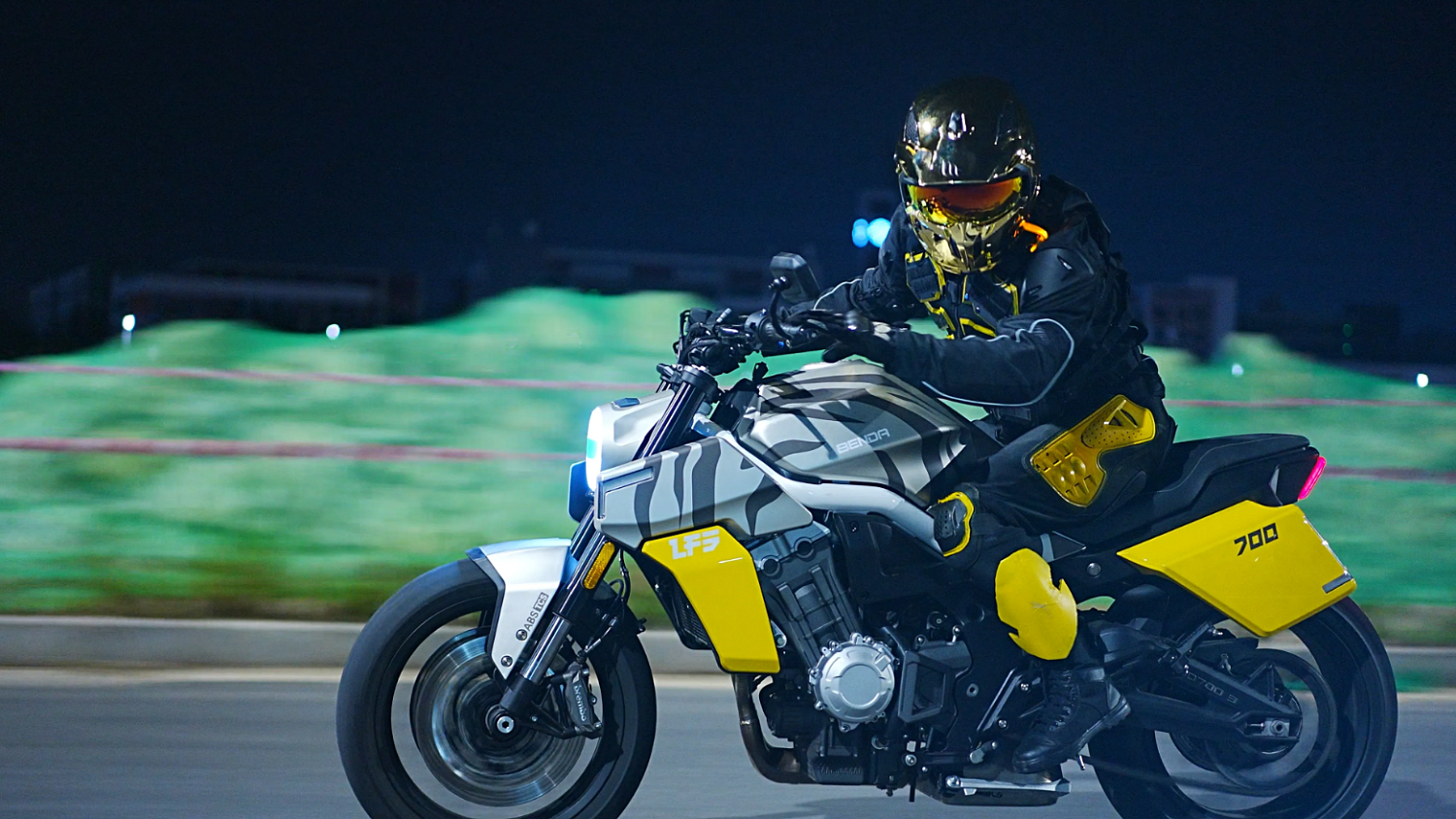 Мотоцикл Benda LFS 700 в Твери